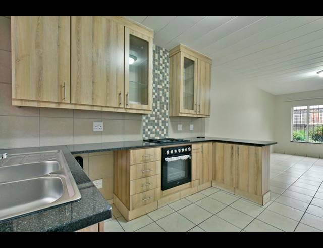 2 BEDROOM APARTMENT FOR SALE IN NEW REDRUTH